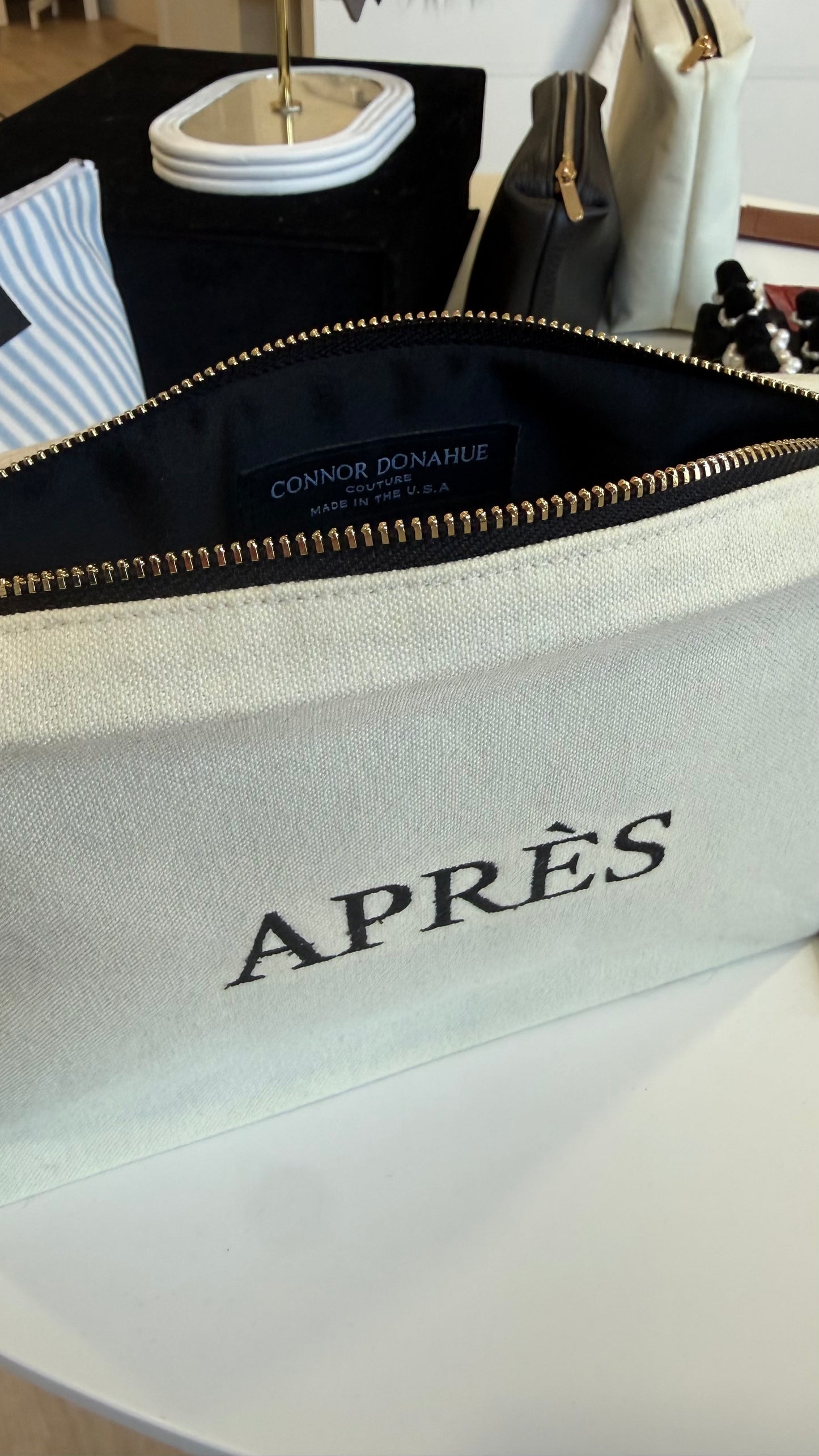 Après Ski Toiletry Bag