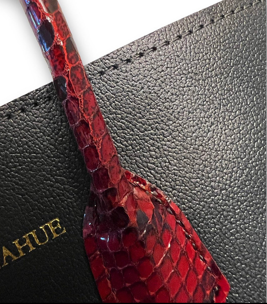 EMPRESS (29) SCARLET PYTHON & BLACK