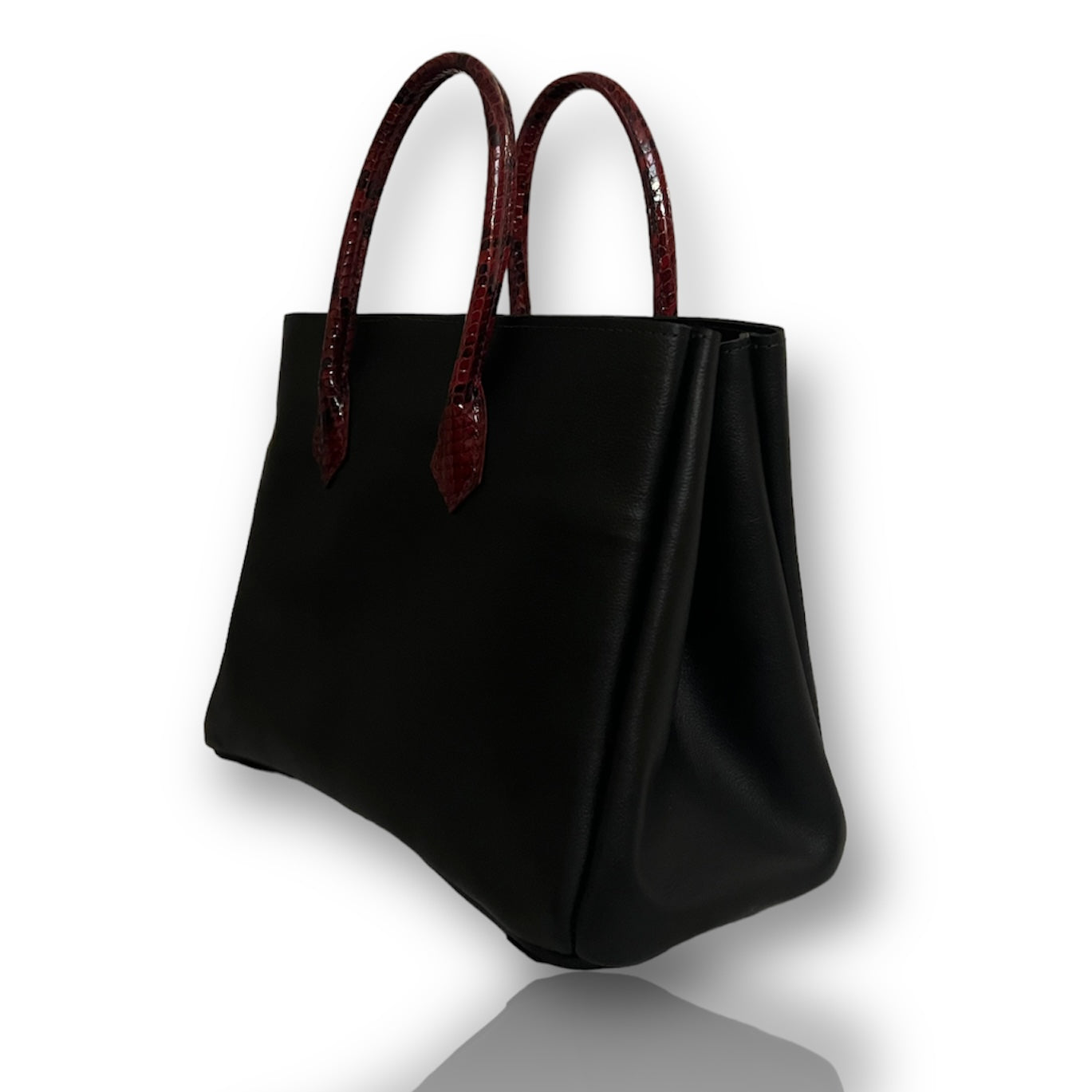 EMPRESS (29) SCARLET PYTHON & BLACK